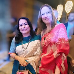 Suzanne Bernert Instagram - Finally we met and on top of it in Mumbai. Celebrating the Israeli Independence Day wearing Sarees🥻🌸
Also check second pic 🌸
🇮🇱🇮🇳🇩🇪 Saree by @isadoralife1