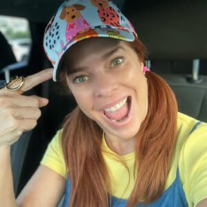 Suzette Bacó Instagram - La mejor parte de cumplir años, es que estreno cosas nuevas. 🥰 Gracias @amauryoyola_bienestar por mi espectacular gorra!! 😍

No se antojen, y no sé de dónde es, pregúntenle a el. 😂😂😂

¡Feliz inicio de semana! 🙌🏼

#estrenandoando 
#meencantaestrenarcosas