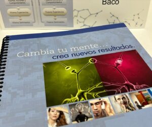 Suzette Bacó Instagram - El pasado sábado y domingo estuve tomando el curso “Breaking the Habit of Being Yourself” (Romper el Hábito de Ser Tu) del Dr. Joe Dispenza ofrecido por @josettepagan. Gracias @josettepagan  por la invitación, la experiencia y la oportunidad de seguir creciendo. 

Si hay algo que he aprendido bien es que nunca se termina de aprender. El rediseño es constante porque la vida es movimiento. Así que emprendo nuevo viaje para seguir desaprendiendo y aprendiendo. ¡¡No pudo llegar en mejor momento!! Agradecida…siempre agradecida. 🙌🏼

#orgullosademi 
#rediseño 
#trabajaadentropaquesenoteafuera☝🏼 
#nodesnuncanadaporsentado 
#abrazaelcambio