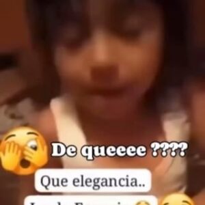Suzette Bacó Instagram - Cuidaooo…..que es de PITUFINA….🤣🤣🤣🤣 me la como! 😍