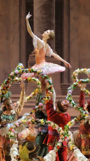 Svetlana Zakharova Instagram - Svetlana Zakharova in “The Sleeping Beauty”, Bolshoi Theatre
Follow @operavoci
#svetlanazakharova
#sleepingbeauty
#bolshoitheatre
