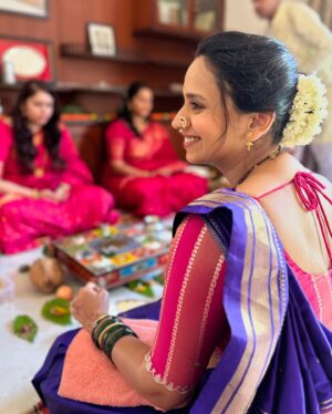 Swanandi Tikekar Instagram - Just a Tuesday in Shravan! 🌸

#mangalagaur #tuesday #shraavan #pooja #anandi #swananditikekar #love #tradition