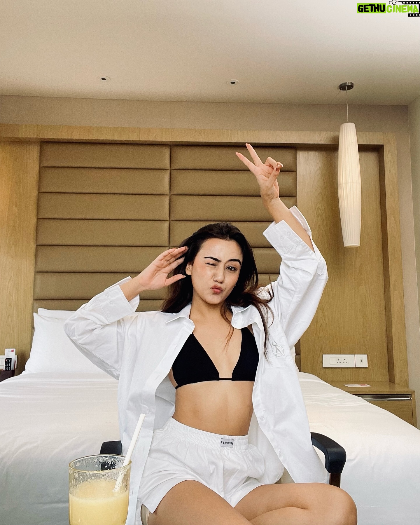 Swastima Khadka - 30.8K Likes - While getting ready ✌️
@tsarmoire