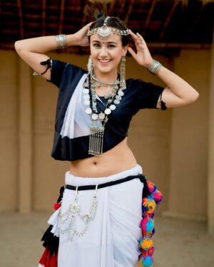 Swastima Khadka Instagram - “Udayo mana” hernu bhayo??
Behuli from Meghauli  releasing on Ghatasthapana 

📸 @keshab.photography