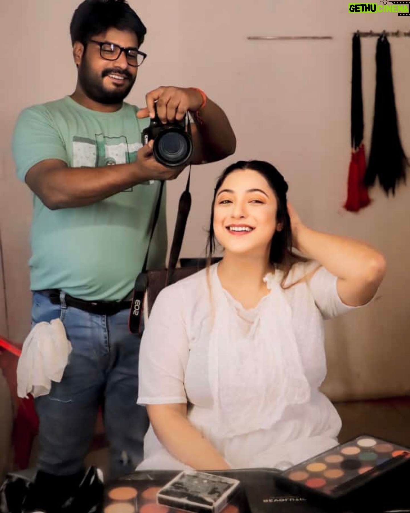 Sweety Chhabra - 27.6K Likes - Good morning dosto ❤️
#shootingtime #makeup Suraj dada , still Pankaj dada , hair Sunita di ❤️ my lovely team #song #bollywood #blessed #🧿🧿🧿 #comingsoon #🫰