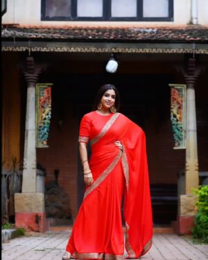 Swetha Changappa Instagram - Red Hawt❤️🧿🙈
ಸೀರೆ ನನ್ನ fav ❤️ 
 And red is the best colour which will enhance indian Beauty. N I'm loving this combination 🧿❤️
What say😍

Make-up:- @keerthiram28 ❤️
Video courtesy is always my favourite @keerthiram28❤️

Outfit and jewellery:- @anjali_raj_designerstudio This was a very beautiful outfit.loved it. Loved the entire look😍 thank u Anjali Raj❤️

Hairstyle:- @hairstyle_by_shashi
Photography: @thenameis__mrk