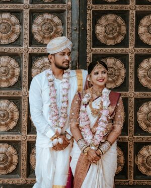 Swetha Khelge Instagram - 10.05.2024🧿❤️

From unknowns to friends, 
To best-friends, 
To girlfriend-boyfriend, 
And now finally husband & wife.
We have come a long way.🥰🧿

8 years of togetherness and a lifetime to go.✨❤️

Saree @ A.S Babu shah
Blouse @l_b_prakash_designers 
Makeup @glitterglowbynandini 
Hair @ramya_hairstylist 
Clicked by @mohan_ankith_photography 
Jewellery @srinivasajewellers @sriganeshjewellers 

#swethakhelge #shwefoundhermadmister #mswedding #weddingbells #weddingphotography #southindianweddings #southindianbride #kannadathi #weddingjewellery #templejewellery #weddingday #weddingdresses #couplegoals #together #togetherforever #love #gratitude #blessed