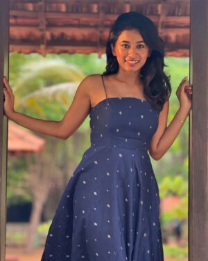 Swetha Venugopal Instagram - Golden hour and good photos🤝

in love with this outfit from  @sindira_by_swethaindiran 💙

PC @vaibhav_murugesan