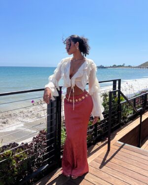 Sydney Martin Instagram - siren summer🤍🌊 @giorgioarmani @armanibeauty 
outfit @prettylittlething 💕

#GiorgioArmaniMare #Armanimakeup #SohoHouseMalibu 
#luxurylifestyle #beautyevent #californiavibes #curlyhairstyles #goodbyesummer