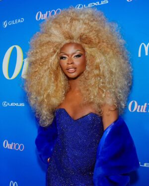 Symone Instagram - An Out 100 outing! 💙✨