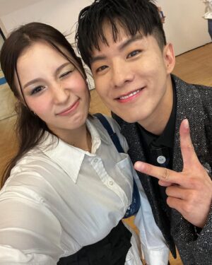 Tae-joo Na Instagram - 패션위크 홀리넘버세븐🔥🔥
@d1lee 댕댕이랑 나들이
@leanavvab 깜짝등장 반가웠오
@eunjin12020 @hyunmi.choi.7 
모두 방가방가

#동대문 #ddp #홀리넘버세븐 #패션위크 #트롯파이터 #태권트롯맨 #모델