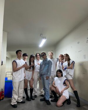 Taeyang Instagram - 아카라카 #약속지켜 💙
