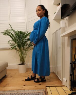 Tahirah Sharif Instagram - A very, very different birthday this year 💝
•
I don’t have all of the words yet, as my baby boy is only ten days old, but blessed (and tired!) is one that comes to mind.
Surreal is also another one lol
•
So unbelievably in awe of my amazing body & extremely thankful for my support team, it honestly really does take a village ♥️