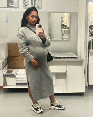 Tahirah Sharif Instagram - A very, very different birthday this year 💝
•
I don’t have all of the words yet, as my baby boy is only ten days old, but blessed (and tired!) is one that comes to mind.
Surreal is also another one lol
•
So unbelievably in awe of my amazing body & extremely thankful for my support team, it honestly really does take a village ♥️