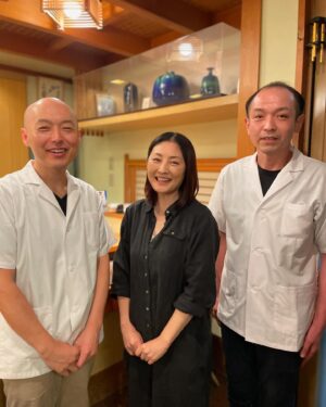 Takako Tokiwa Instagram - 行けたぁぁぁ！

久しぶりに能登半島・七尾市にある「幸寿し」さんへ！！

七尾に行ったら必ず行きたいお店の一つ。
いや…能登半島に行ったら必ず行きたいお店😍✨

既に営業を再開されていたと最近知り、七尾で前乗りの宿泊だったので、早速予約！

美味しかったぁ
美しかったぁ
嬉しかったぁ

#幸寿し七尾 
#まるで 
#双子のようなご兄弟
#シンクロ半端ないッ‼︎ 
#まるで 
#妖精のようなご兄弟
#穏やかに 
#最高に 
#幸せな時間を 
#ありがとうございました 

#到着が夜だったので 
#行きたかった他のお店には行けず😭💦
#また改めて！