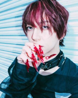 Takeru Instagram - STREET GOTHIC vol.3
camera : @sigma8ryuki 
make : @712_coconut 
logo : @neel_jp 
produce : @akubiinc_tokyo 
tops : @bonnie0gilvie 
nail : @nirohsy_san 
kicks : @versace 

#streetgothic
#武瑠
#fashion #tokyo