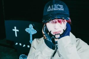Takeru Instagram - STREET GOTHIC vol.2
camera : @sigma8ryuki 
make : @712_coconut 
prop : @301yui 
logo : @neel_jp 
produce : @akubiinc_tokyo 
outer : @toironier 
cap : @alicehollywoodinc 
mask : @blackheadstudio 
glove : @balenciaga , vintage

#streetgothic
#武瑠
#fashion #tokyo
