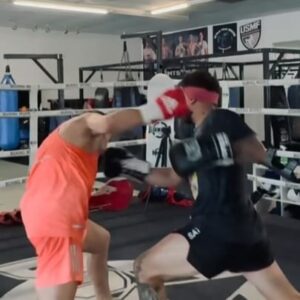Takeru Segawa Instagram - Boxing sparring🔥🇺🇸

技術もディフェンスも
まだまだ勉強。
