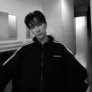 Tanapon Sukumpantanasan Instagram - 🧛🏻