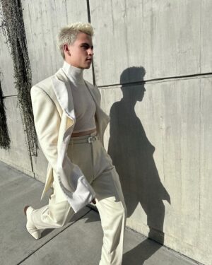 Tanner Buchanan Instagram - Just here to prove you don’t need a black belt to rock an all white fit. 

Styled by @avoyermagyan 
Grooming by @abrajamiecline 
Look by @thetailorynyc 
Jewelry by @davidyurman