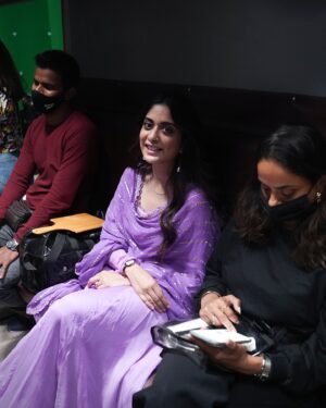 Tanya Maniktala Instagram - Hume toh tumhare sath jeena hai @tanyamaniktala ✨

Book your tickets.
Kill in cinemas now!

#KILLMovie @itslakshya @tanyamaniktala @raghavjuyal @nix_bhat @karanjohar @apoorva1972 @guneetmonga @achinjain20 @dharmamovies @sikhya @aafilms.official @lionsgate @roadsideattractionsfilms @kill_thefilm