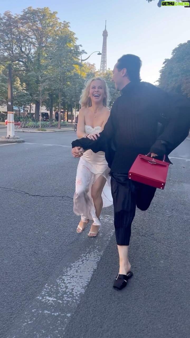 Tara Lipinski - 12.3K Likes - 10.August.2024 So there we were, running toward tomorrow to host the Closing Ceremony, minding our own business…
@taralipinski @taraandjohnny @nbcolympics
#paris #olympics #sports #france #taraandjohnny
