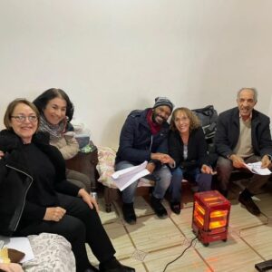 Tarik Bouarrara Instagram - Grand plaisir de rencontrer cette génération de comédiens qui nous a inspirée et fait rêves ربي يطول في اعماركم 
Merci mouzahem de rendre cette rencontre possible 
 @mouzahemyahia 
@agence.wojooh