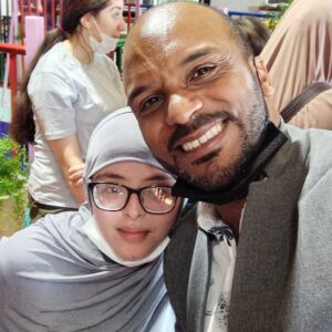 Tarik Bouarrara Instagram - Donnez le sourire aux enfants c'est le plaisir pure