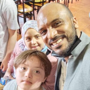 Tarik Bouarrara Instagram - Donnez le sourire aux enfants c'est le plaisir pure