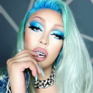 Tatianna Instagram - Quarantine Dream 💙💙💙
Cameo: TatiannaNow
💇🏽‍♀️: @stevenaustinhairartist