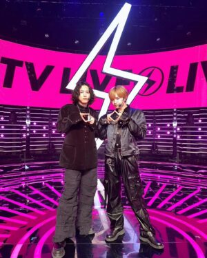 Tatsuya Kitani Instagram - .
CDTVにおジェムしました！！