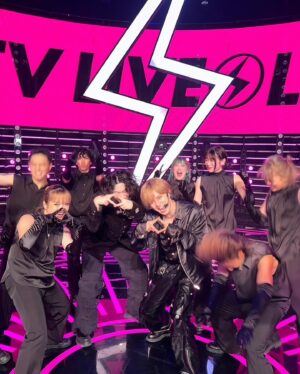 Tatsuya Kitani Instagram - .
CDTVにおジェムしました！！