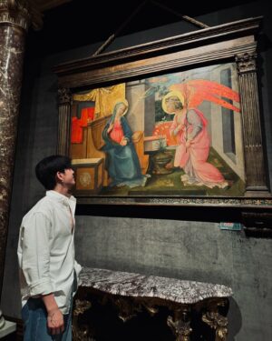 Tawinan Anukoolprasert Instagram - Fall in 🩵 in 🏛️