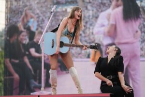 Actress Taylor Swift HD Instagram Photos and Wallpapers July 2024