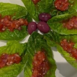 Taz Skylar Instagram - Diced 🍅 & 🧅 with 🥑 and 🥬   some 🫒