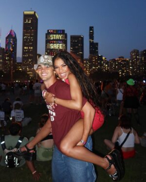 Teala Dunn Instagram - CMON LOLLA!!! 🌼🫶♥️