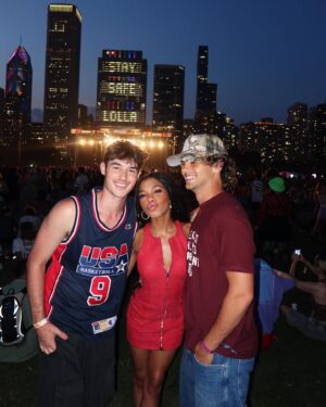Teala Dunn Instagram - CMON LOLLA!!! 🌼🫶♥️
