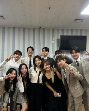Tei Instagram - 누나는 진짜 레젼드 @moonjeongkim0820 

#불후의명곡 #김문정편 #먼지가되어 #밴드편곡 #핸섬피플
@handsome_youngho @seulong_kim 신나게놀다왔어요❤️
