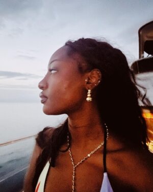 Tems Instagram - Island girl 🇧🇧❤️