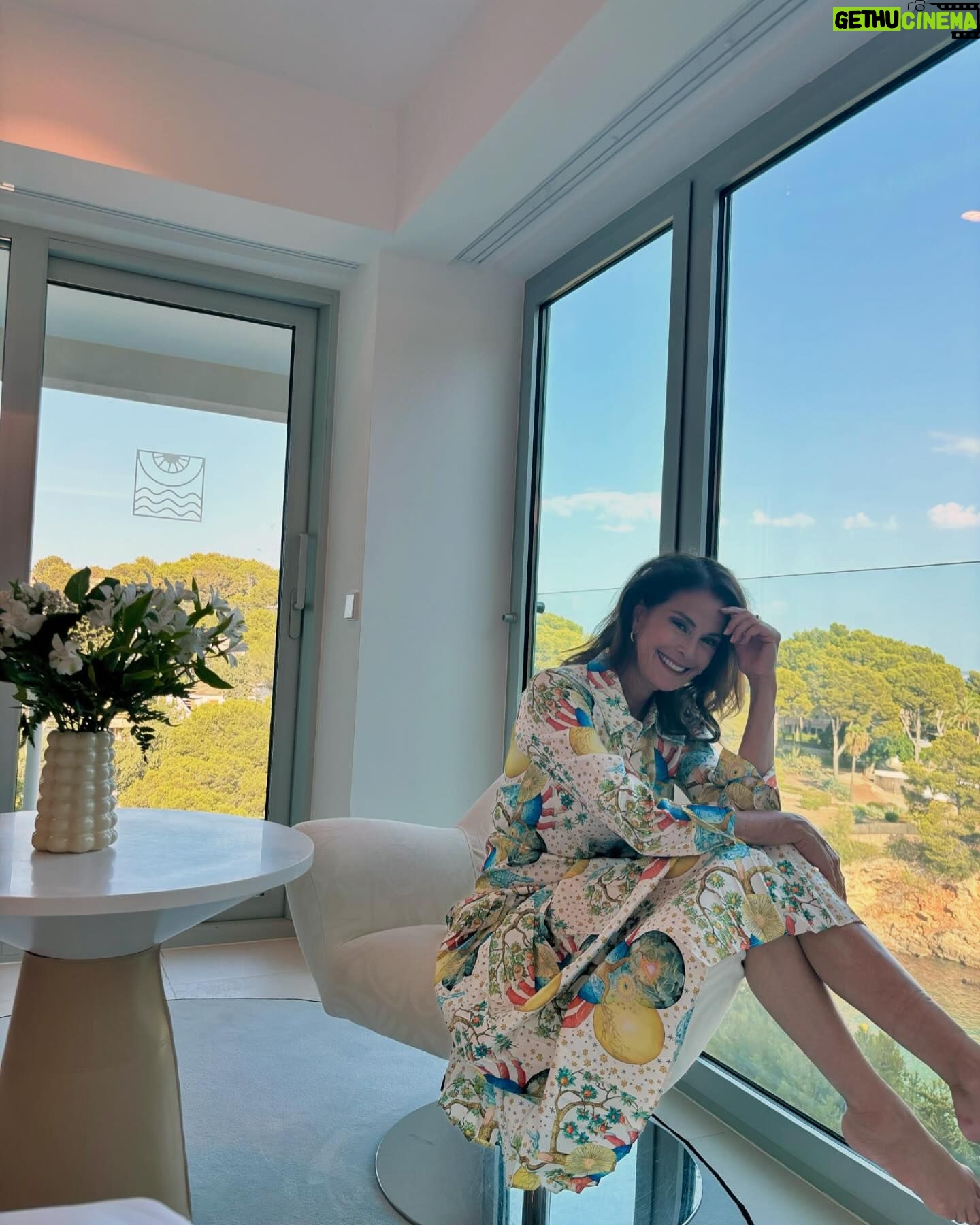 Teri Hatcher - 22.6K Likes - Had an amazing time @thedonnaportals in Mallorca! Time in the pool, time in the sea, and time with my daughter is just what I needed. Thank you for such a memorable stay in a beautiful hotel!