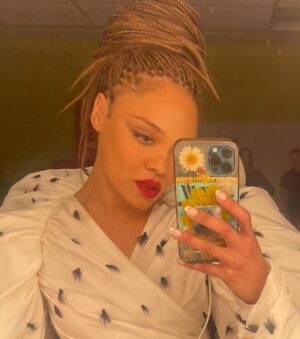 Tessa Thompson Instagram - *Cue RED, RED, RED by Fiona Apple*