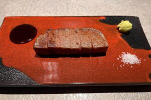 Tetsuya Instagram - 一泊二日の熱海旅。
晩飯はヤキニクじゃなく栄光のテッパンヤキでした。