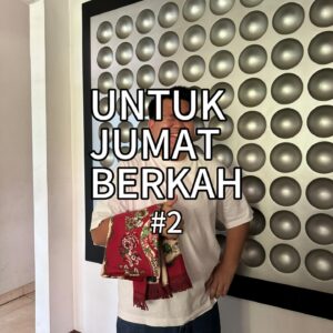 Teuku Rizky Muhammad Instagram - Alhamdulillah ada rezeki lagi minggu ini untuk sedekah di Hari Jumat yang mendung ini. Total 1 juta untuk 4 orang yang komennya TIDAK ada yang LIKE. Ditunggu tenggat waktunya sampai hari Minggu jam 1 siang ya, lewat dari itu tidak dihitung. LETSGOWWW!