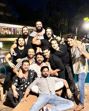 Thakur Anoop Singh Instagram - A reunion like this after 10 years of mahabharat was more like coming home to the people who knew you before life happened, where laughter is effortless and memories felt like yesterday. Come cherish our moments as we dived into our nostalgia together !!! 

10 Years Of Mahabharat … many more to go! 

@shaheernsheikh @1ahamsharma @arpitranka @rohitvbhardwaj @iamparasarora @imajaymishra @vinrana @lavanyabhardwaj @dir_mukesh @ankittmohan @sktorigins