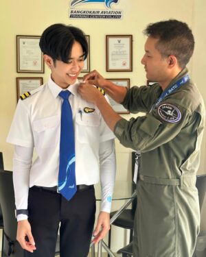 Thanawin Teeraphosukarn Instagram - 2ขีดที่ไม่ใช่โควิด🥹💙