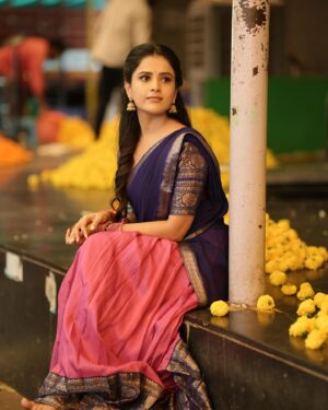 Thanuja Puttaswamy Instagram - A traditional look that will never go out of trend✨ 
.
.
.
.
.
.
.
.
.
.
.
.
.
.
.
.
.
.
.
.
.
.
#traditional 
#beauty 
#love 
#loveyourself 
#soul 
#happy
#colourful 
#thanujaputtaswamyarmy 
#thanuja 
#instagood 
#instagram