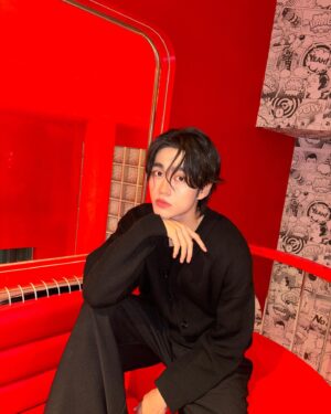 Tharatorn Jantharaworakarn Instagram - 1 มุม 1000 รูป❤️