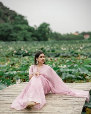 Tharshika Instagram - 🪷

Saree and blouse @elegant_fashion_way 

#traditionalwear #saree #tharsika #tamilponnu #tamilactress #tamilcinema