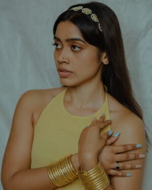 Tharshika Instagram - 🌼

#swipeformorepictures 

Shot by @sk24official 

#asetheticvibes #photooftheday #tharsika #tamilactress #tamilcinema #tamilponnu