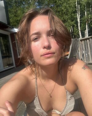 Theresa Frostad Eggesbø Instagram - The sun she smiles